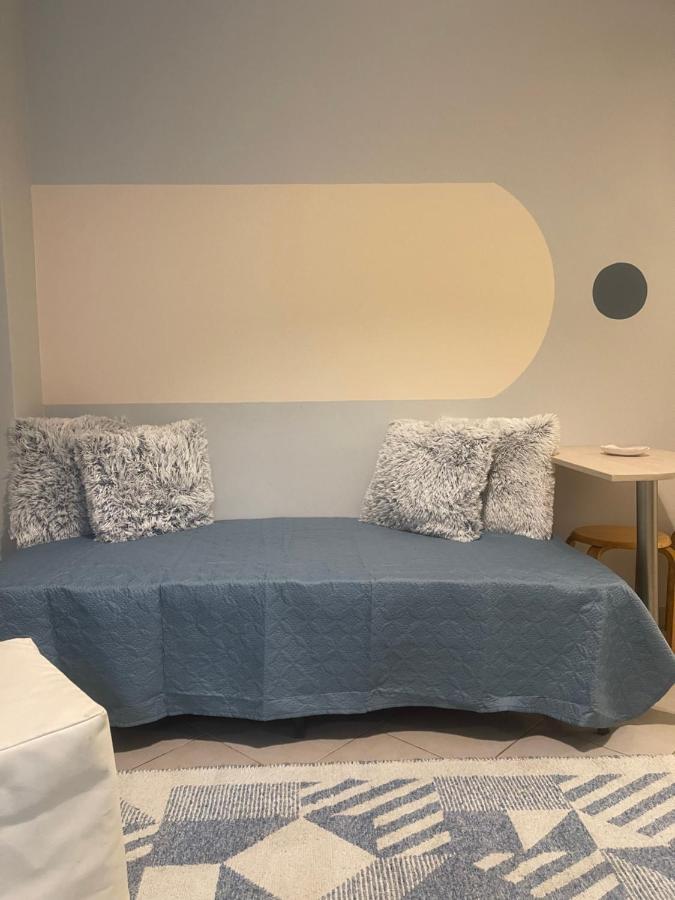 Cozy Minimal Apartment Пирей Экстерьер фото