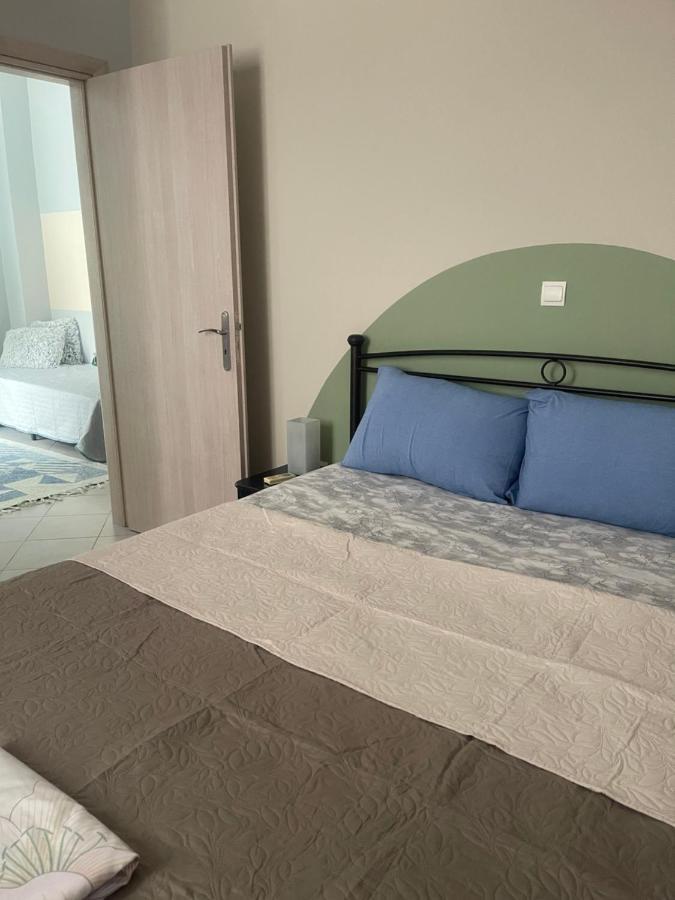 Cozy Minimal Apartment Пирей Экстерьер фото